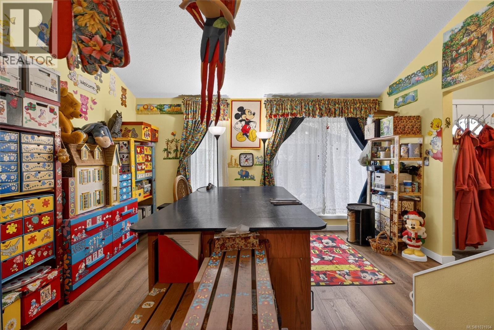 #9 9130 GRANVILLE ST - 11