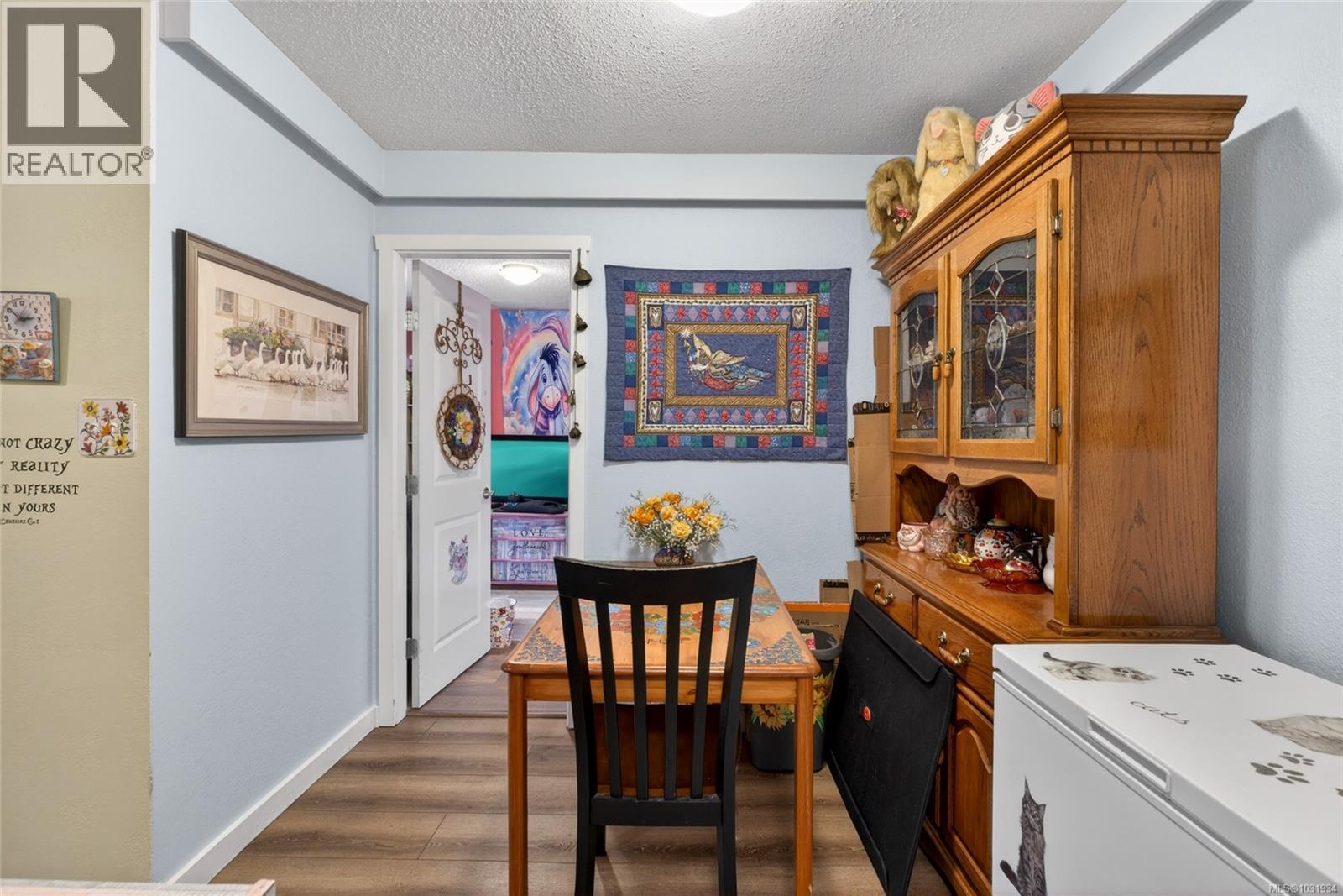 #9 9130 GRANVILLE ST - 17