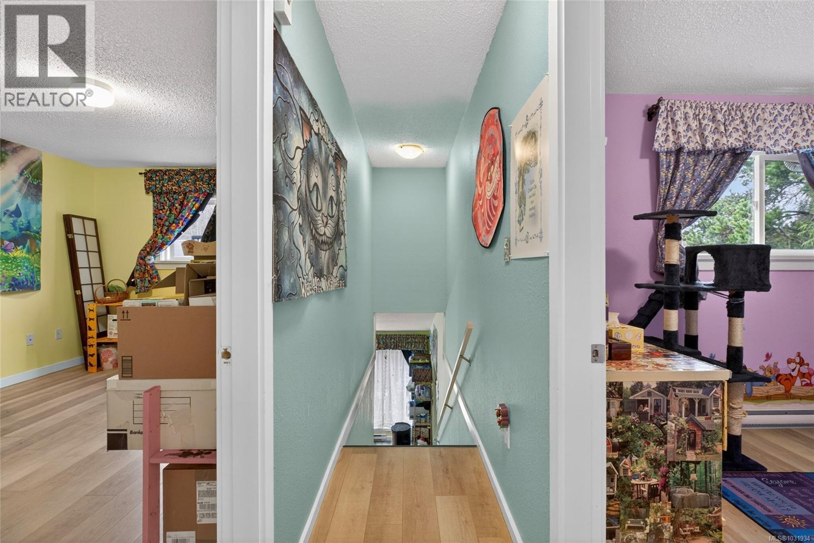 #9 9130 GRANVILLE ST - 27