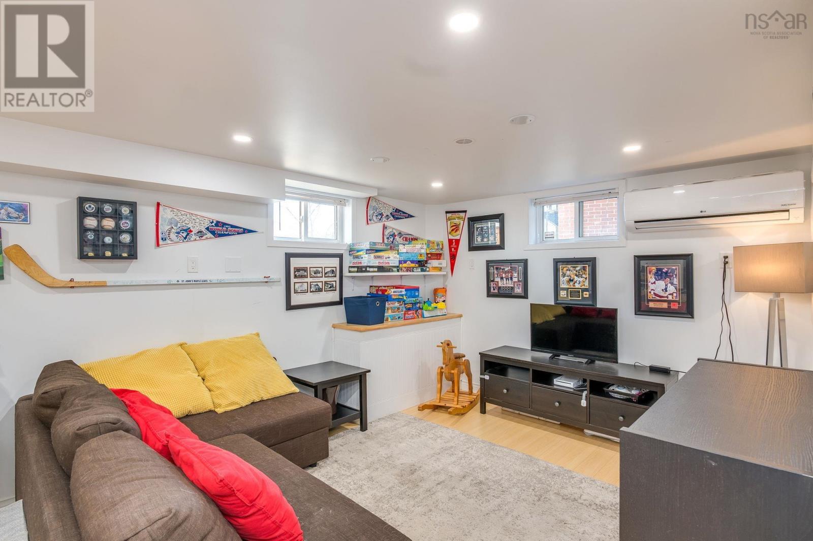 Property 29 of 50 of 3160 Veith Street