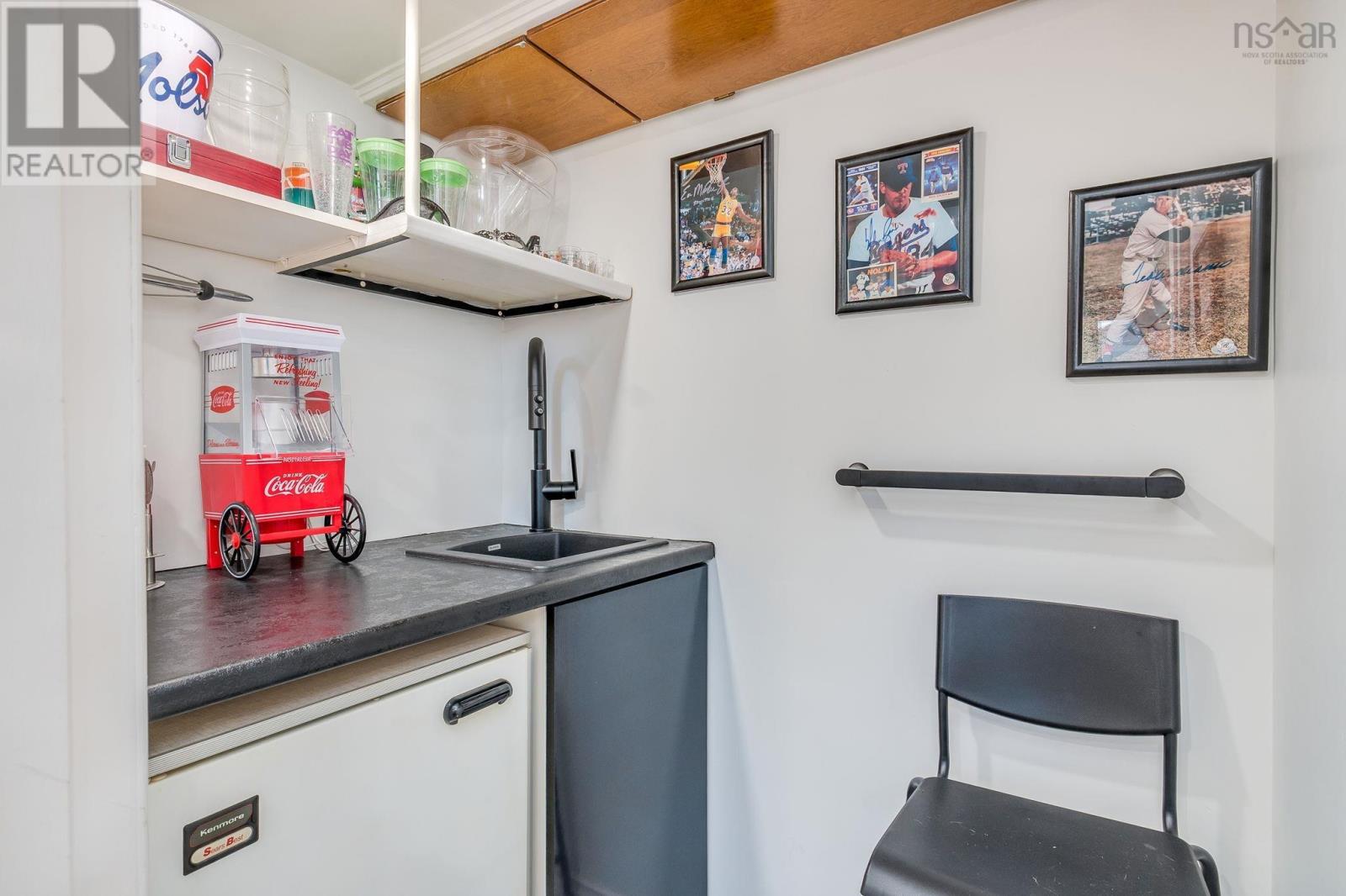 Property 31 of 50 of 3160 Veith Street