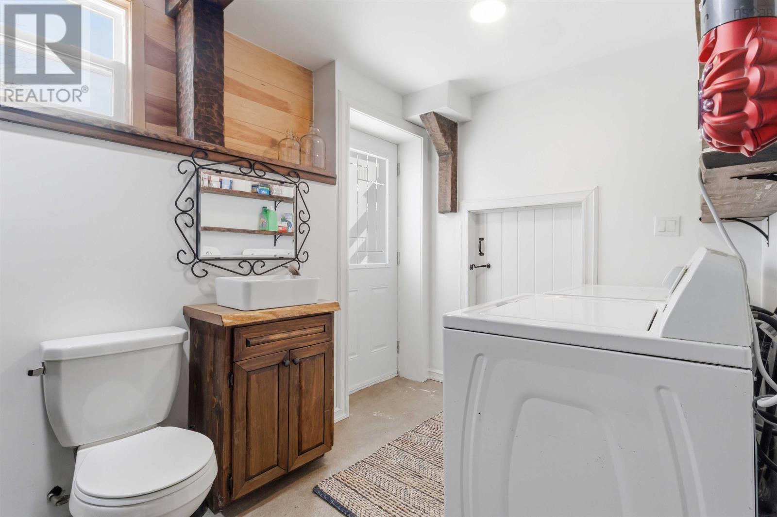 Property 33 of 49 of 1615 Highway 331