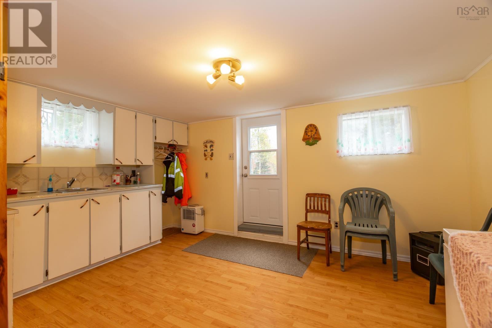 Property 4 of 49 of 144 Fraser Road