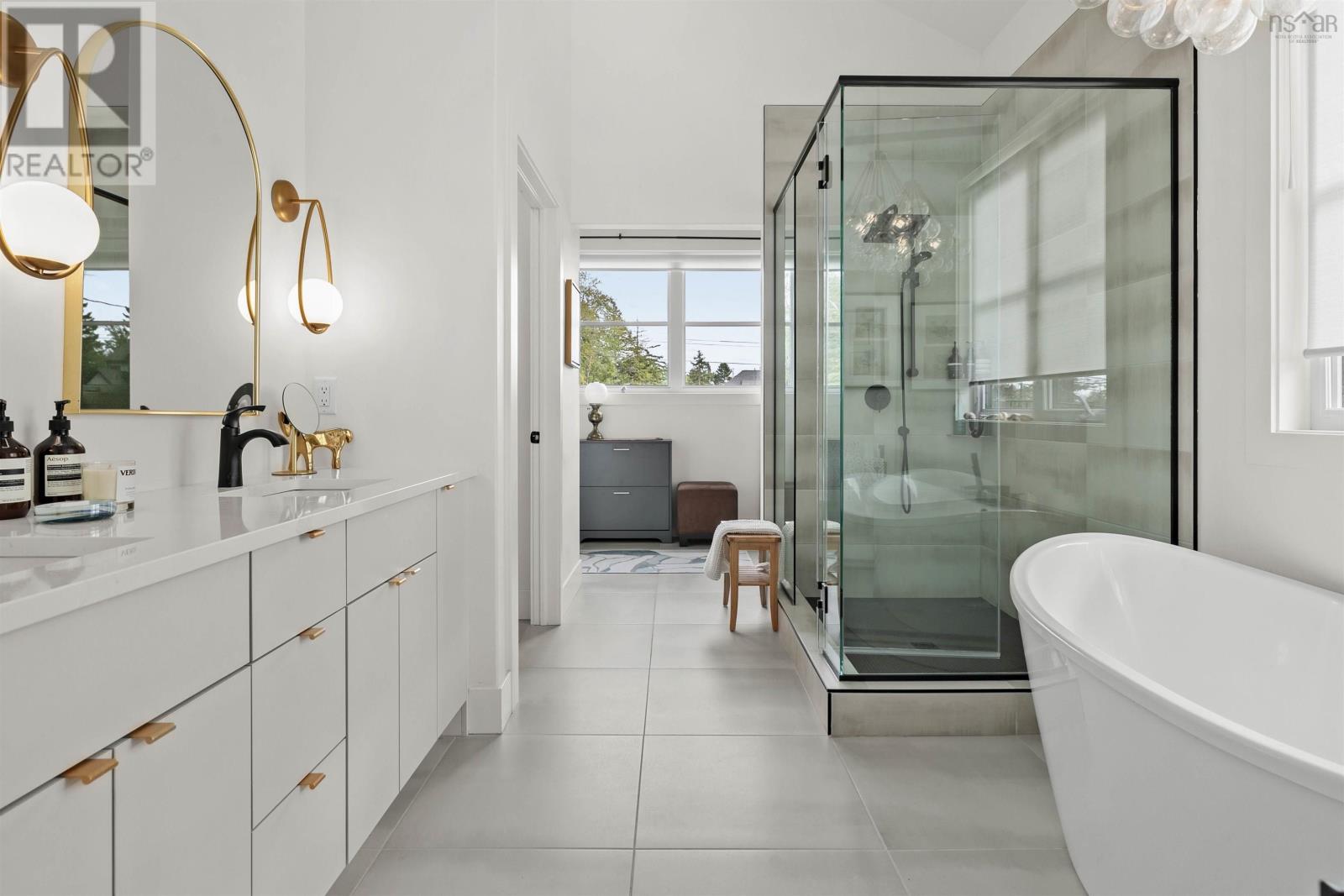 Property 21 of 49 of 48 Heatherton Crescent