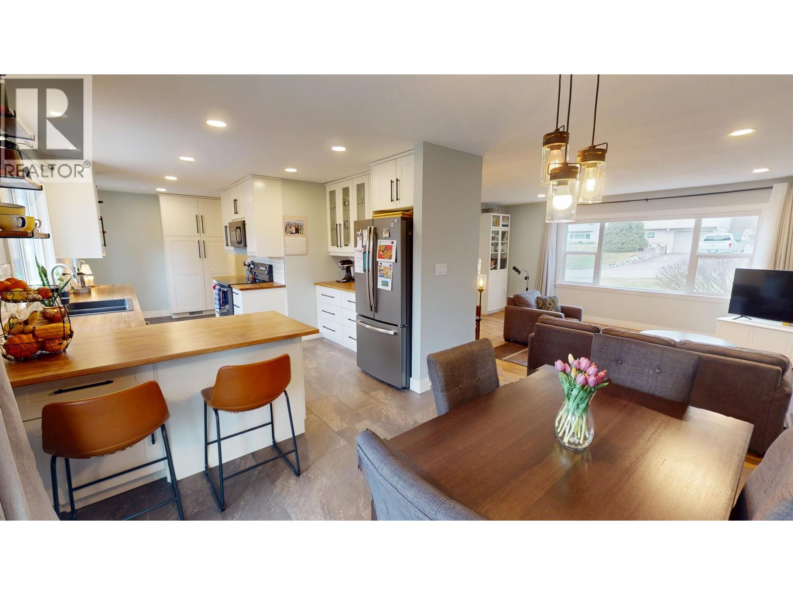 140 LEONARD STREET - 7