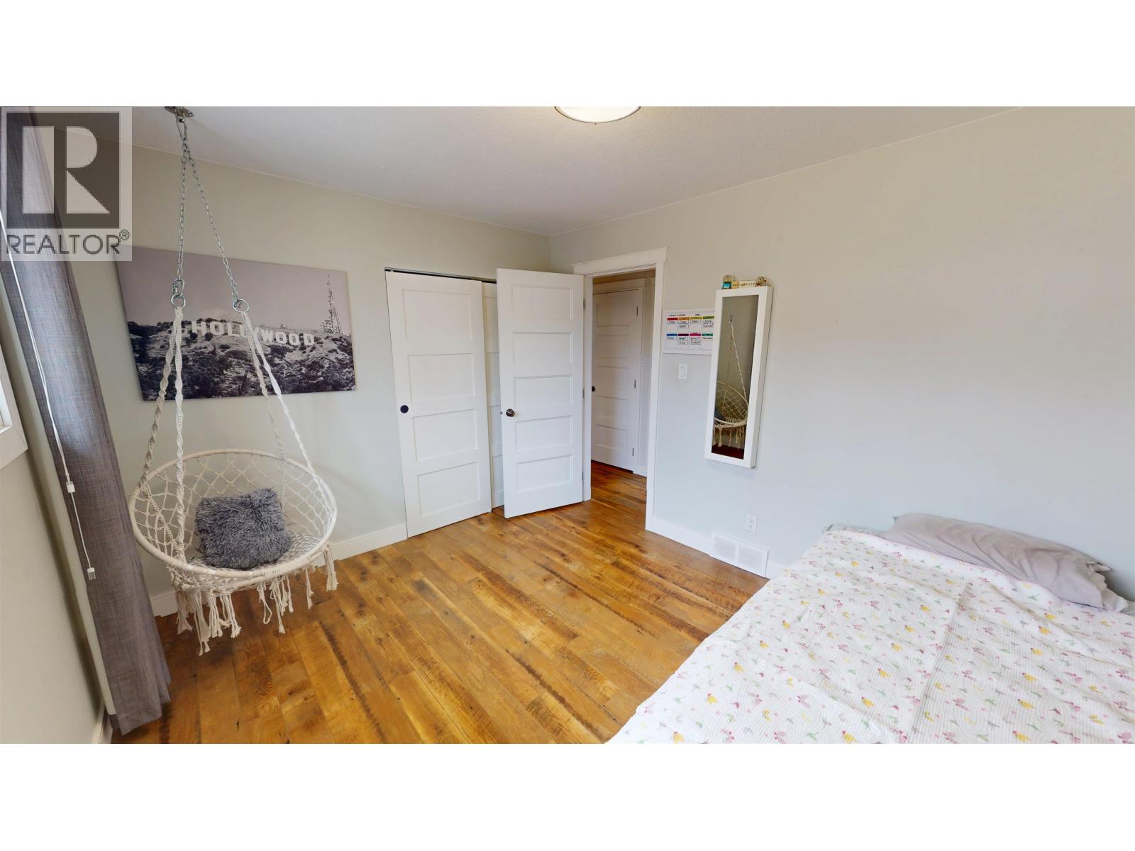 140 LEONARD STREET - 20