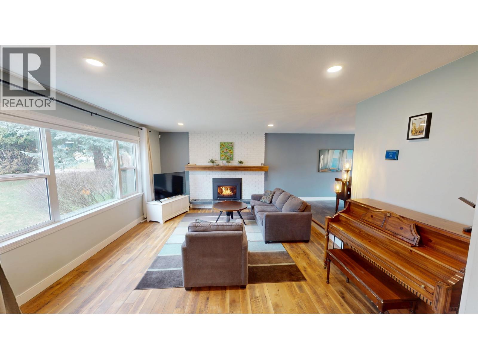 140 LEONARD STREET - Image 2