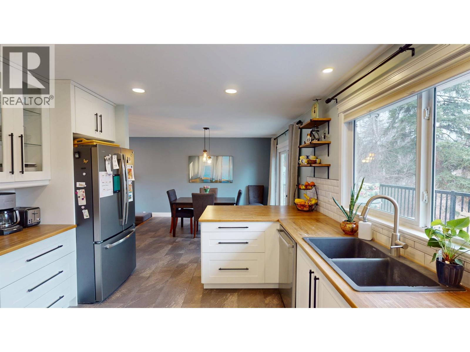 140 LEONARD STREET - 10