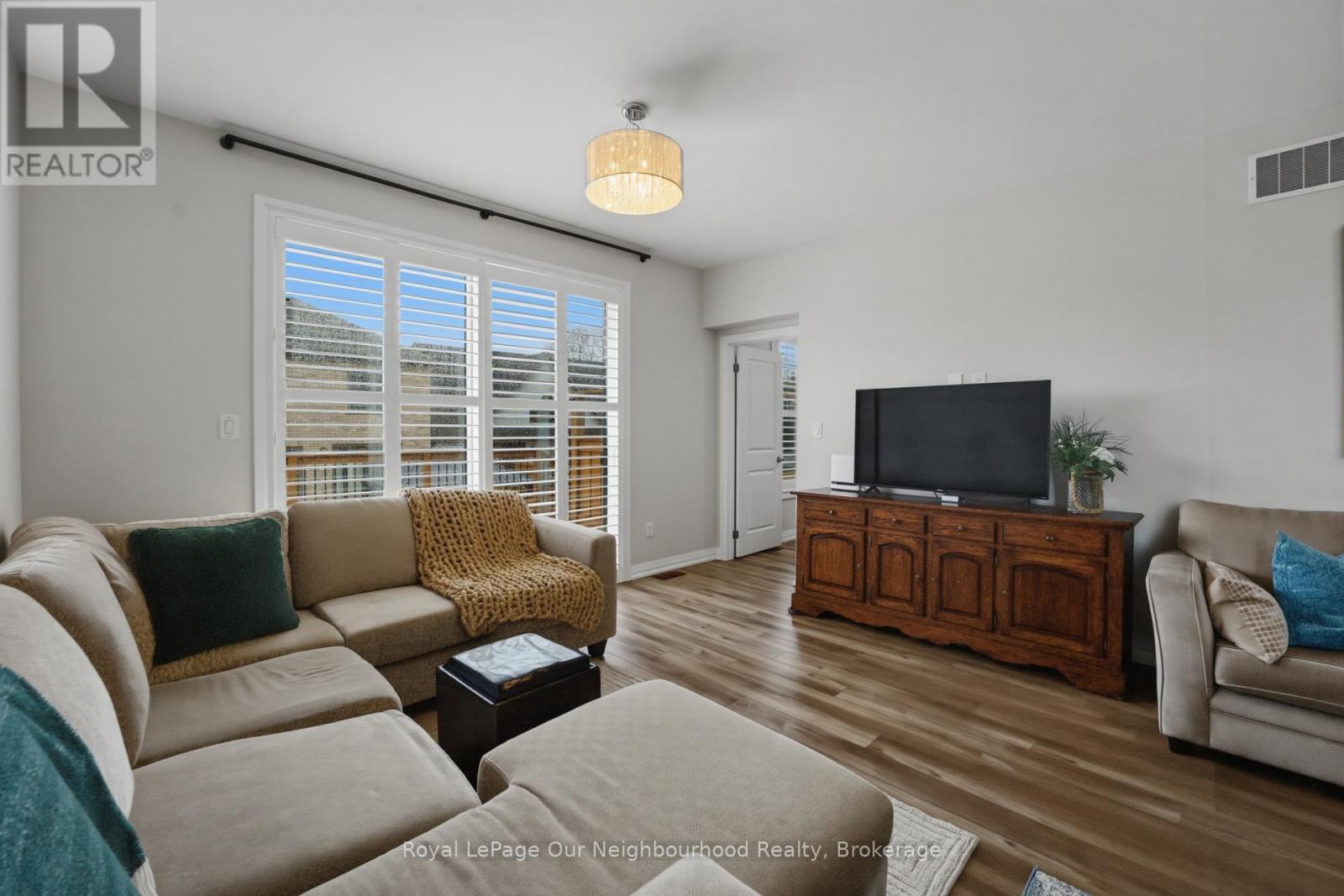 6 FAIRHURST STREET - 14