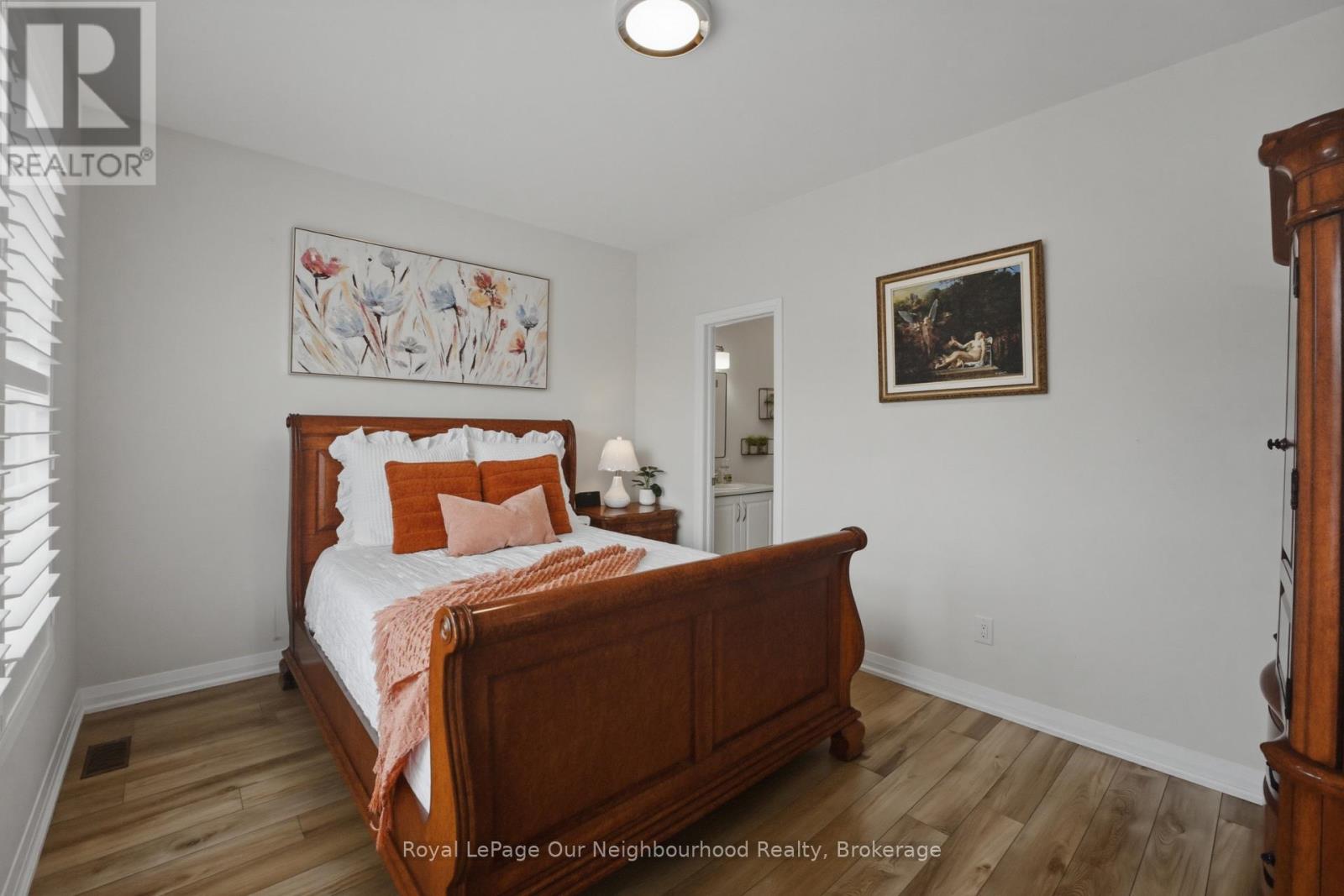 6 FAIRHURST STREET - 18