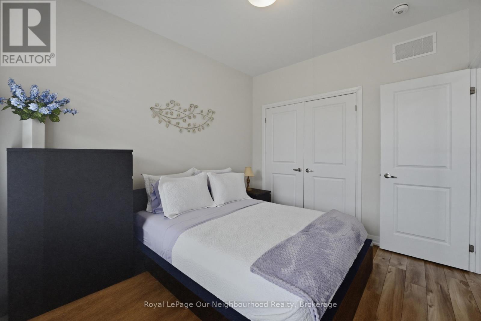 6 FAIRHURST STREET - 24