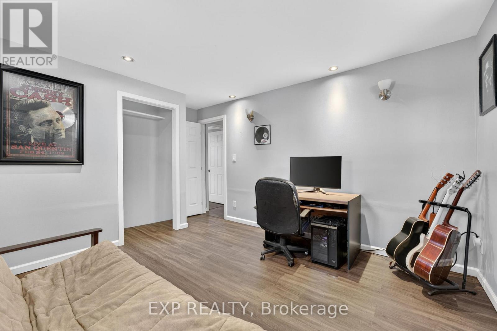 25 MCQUADE DRIVE — photo 22