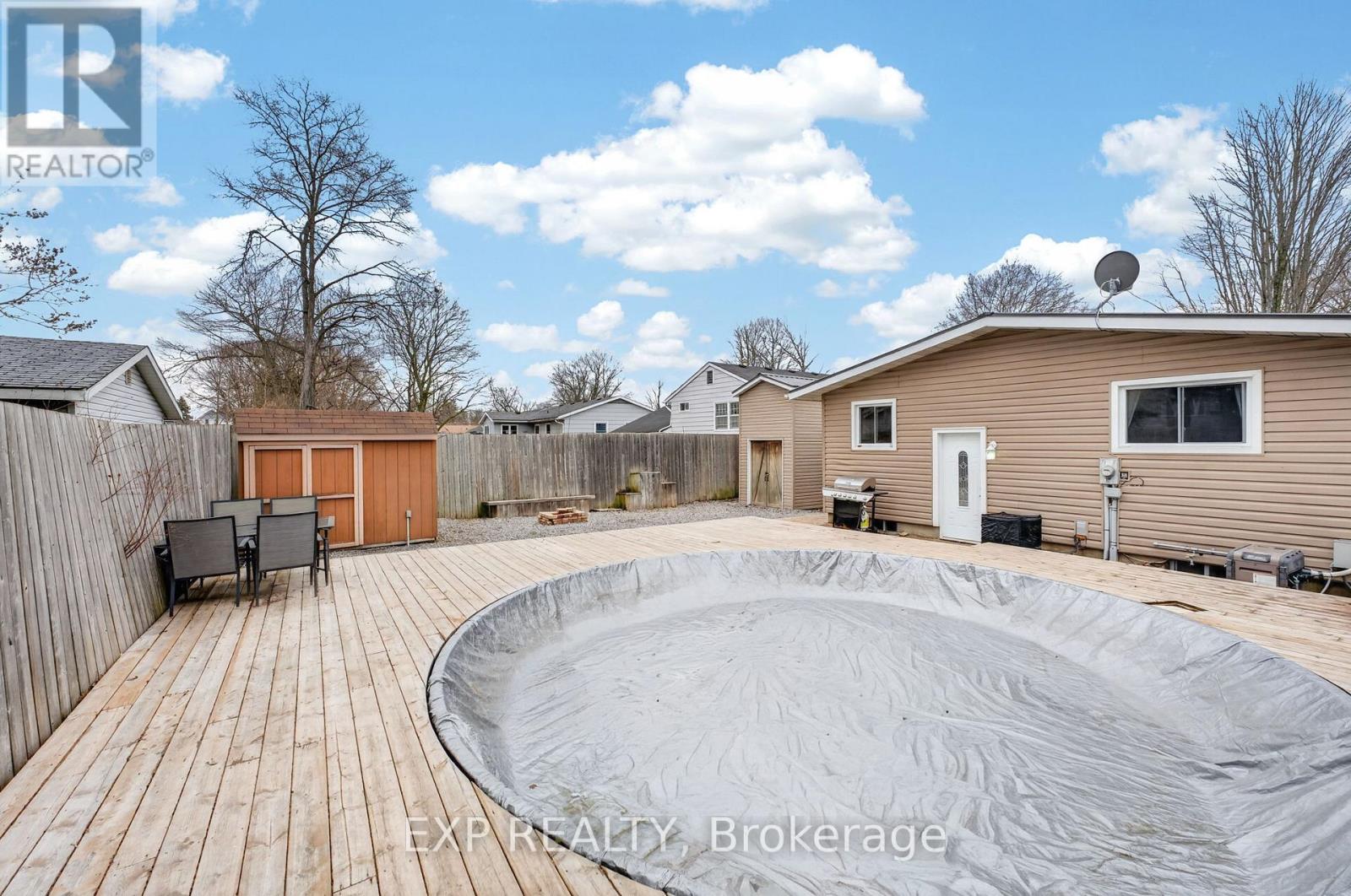 25 MCQUADE DRIVE — photo 29