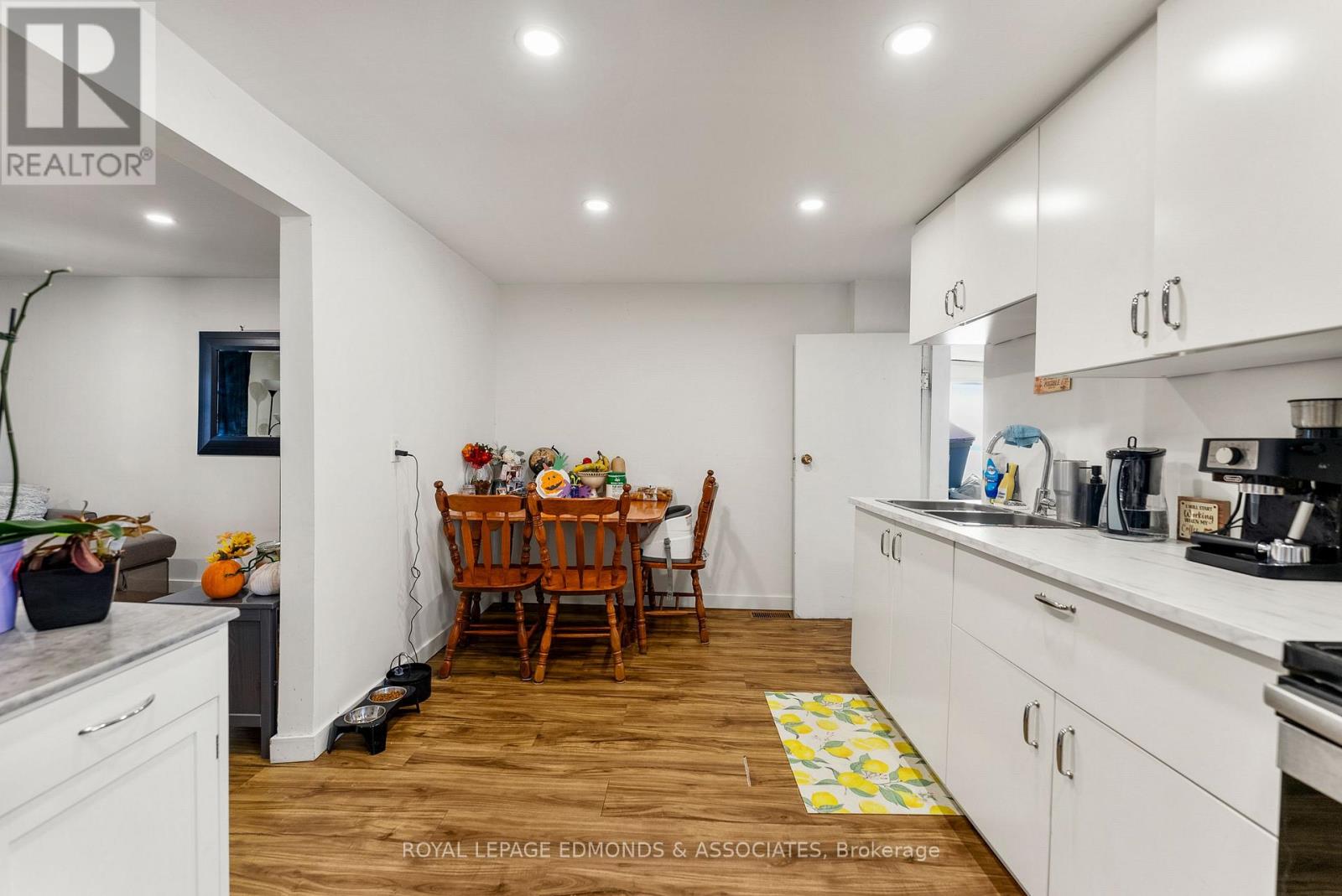 388 MURRAY STREET — photo 35