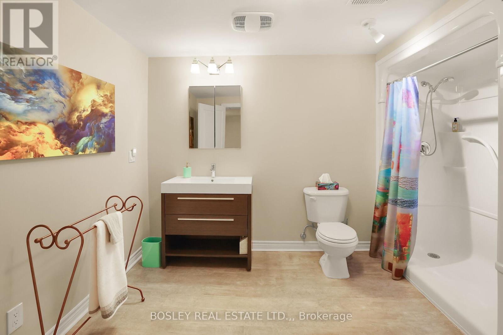 #3 21 LORETTA DRIVE W - 20