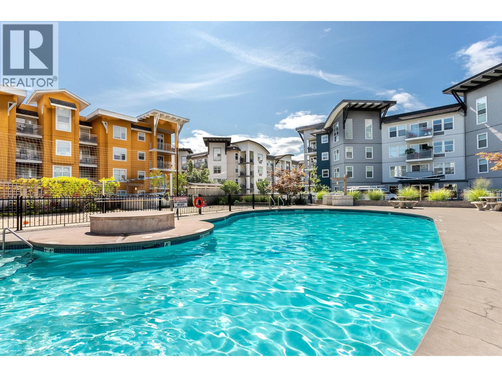 206 555 Yates Road, Kelowna