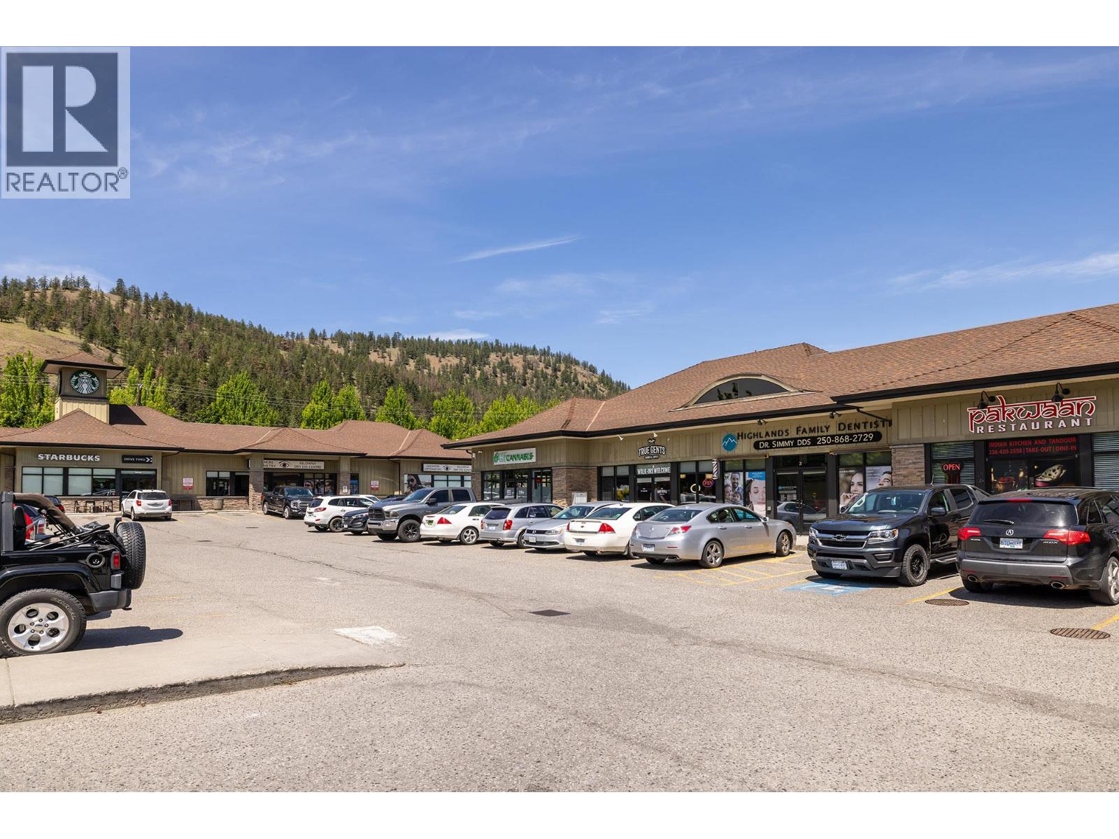 206 555 Yates Road, Kelowna