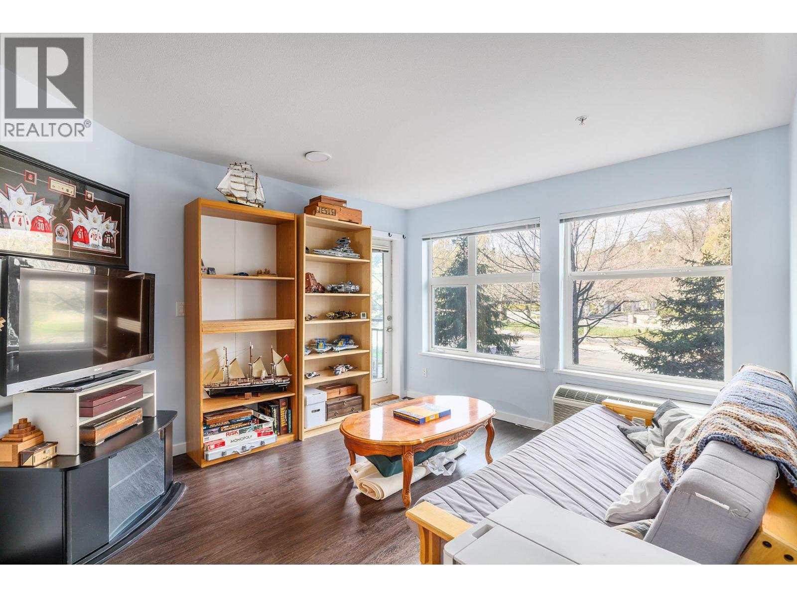 206 555 Yates Road, Kelowna