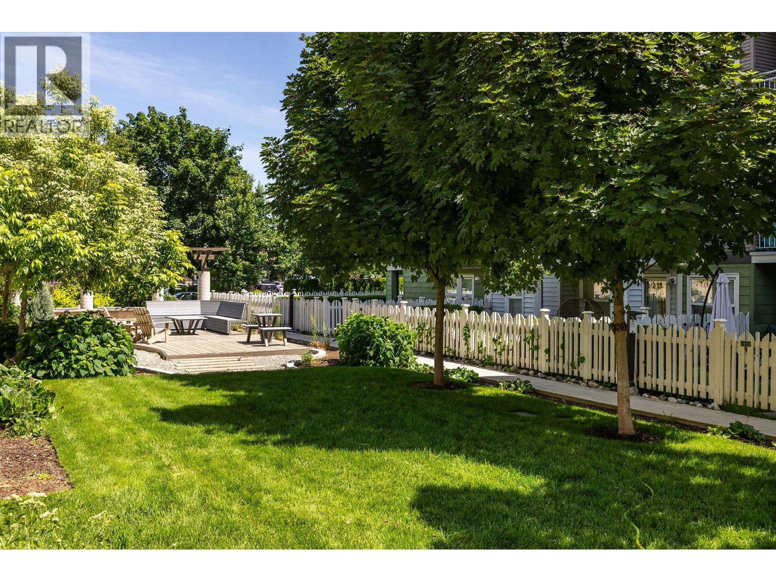 206 555 Yates Road, Kelowna