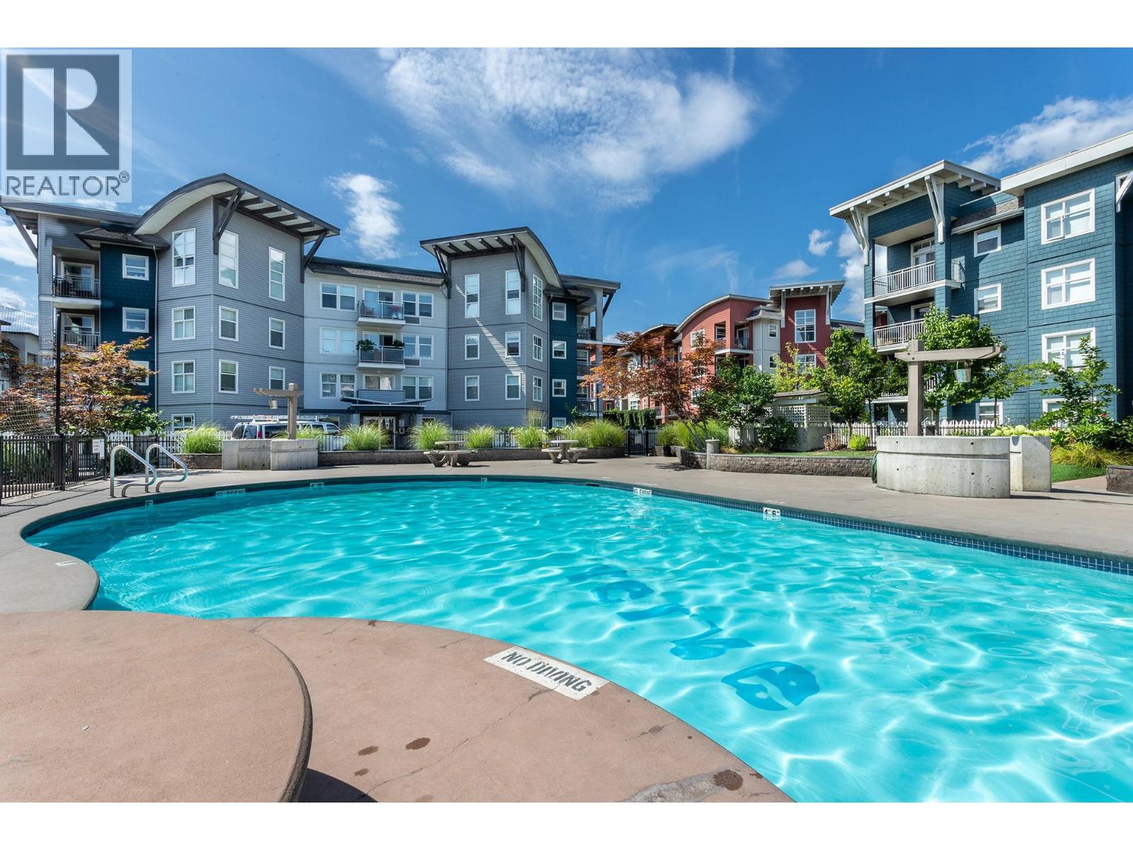 206 555 Yates Road, Kelowna