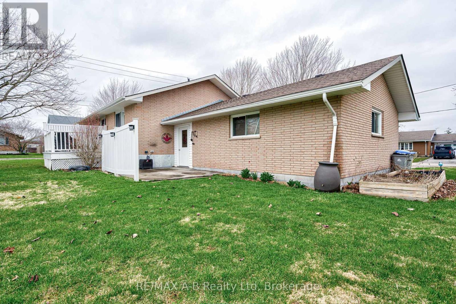 50 ALBERT STREET — photo 40