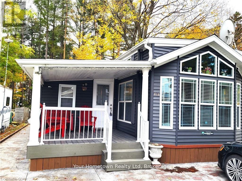 613 OAK CRESCENT - 1