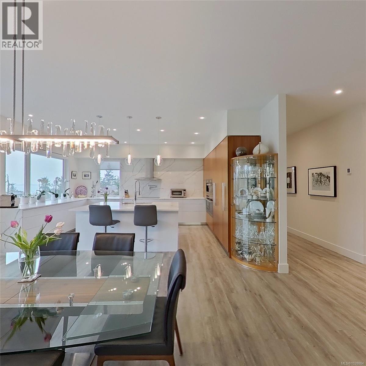 2441 Ainsley Pl - 10