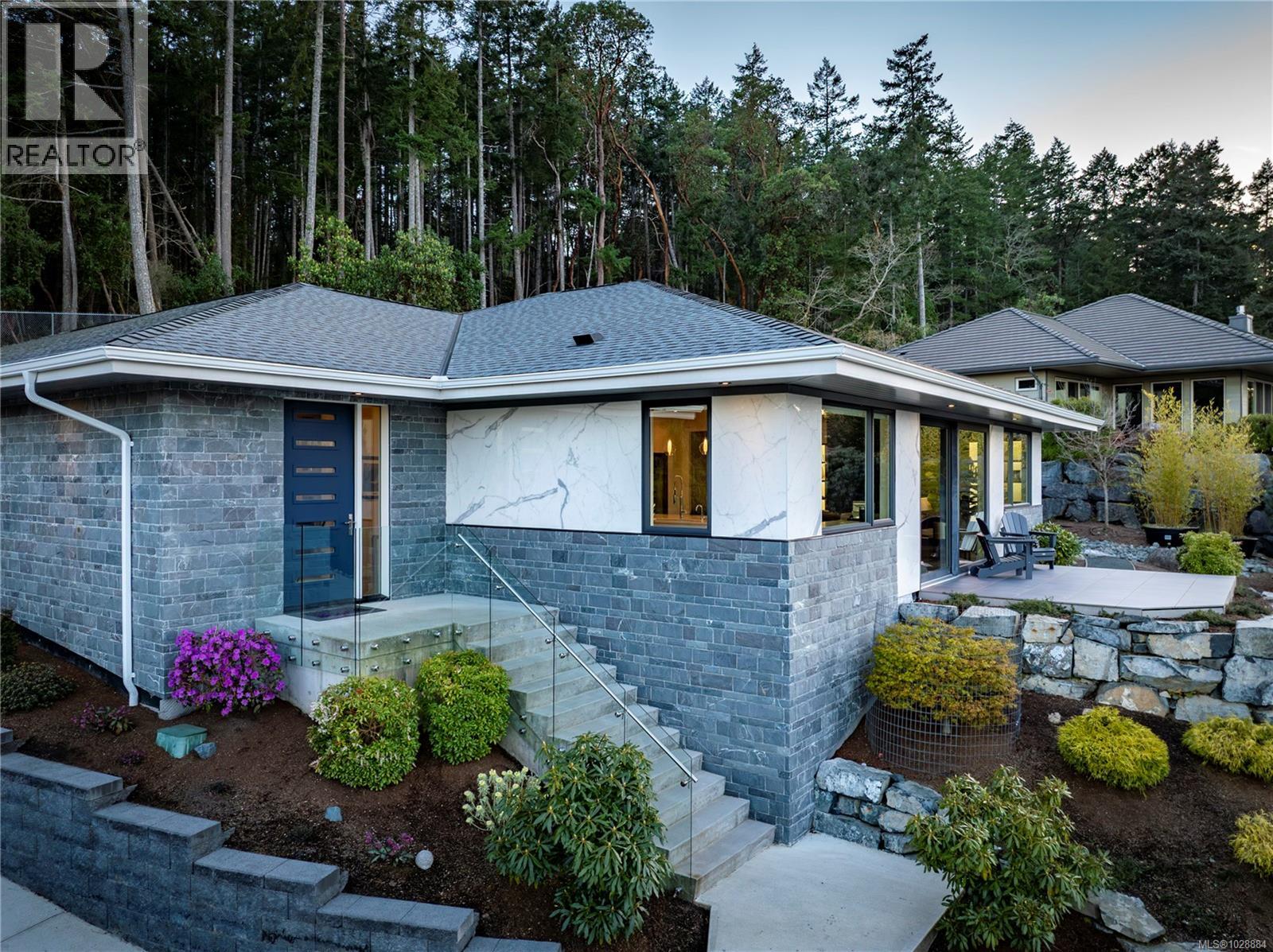2441 Ainsley Pl - 66