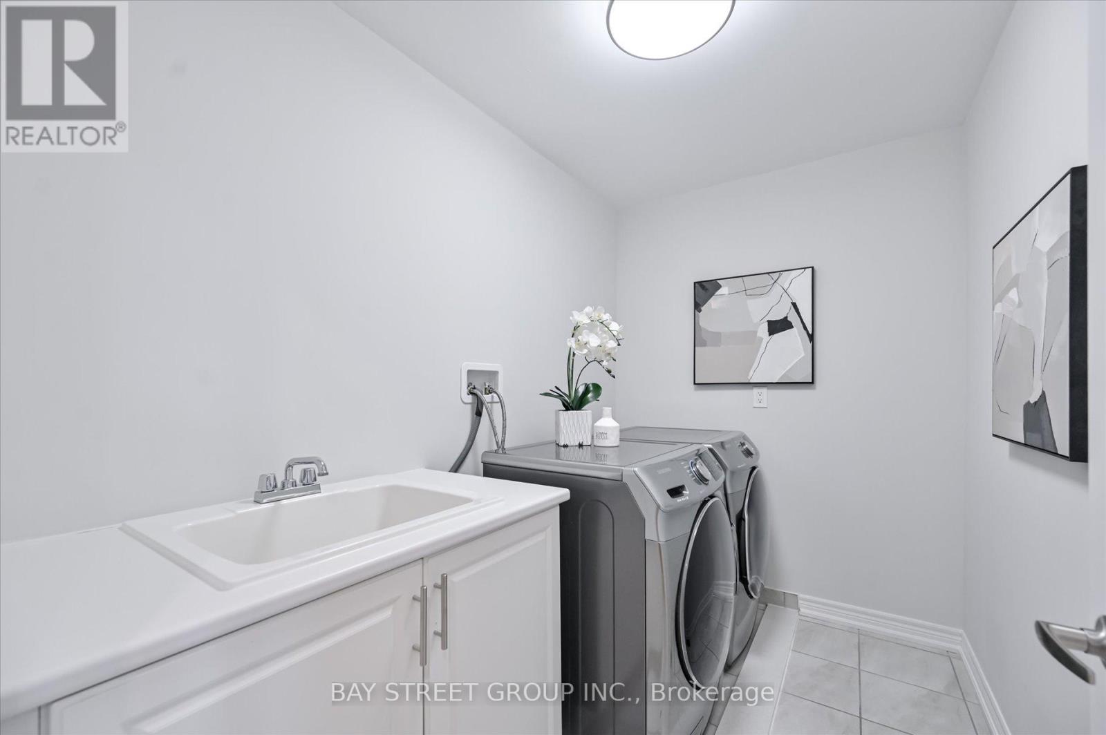 143 BADGEROW WAY - 34