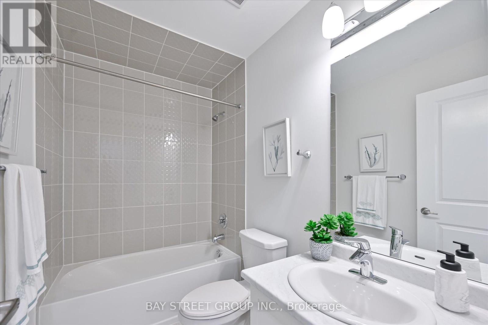 143 BADGEROW WAY - 35