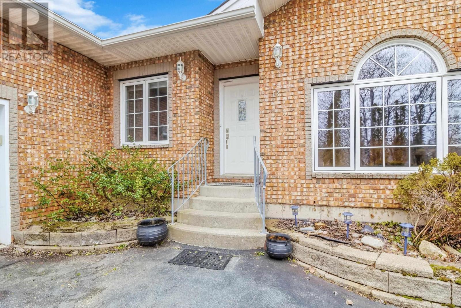 Property 4 of 47 of 68 Glen Arbour Way