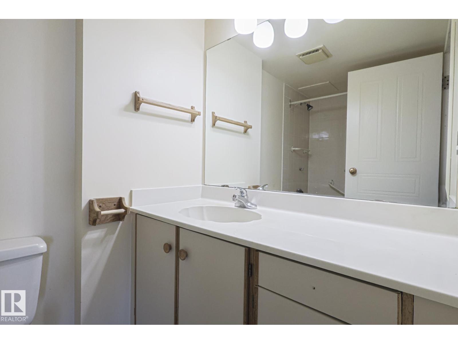 #302 8340 JASPER AV NW NW - 32