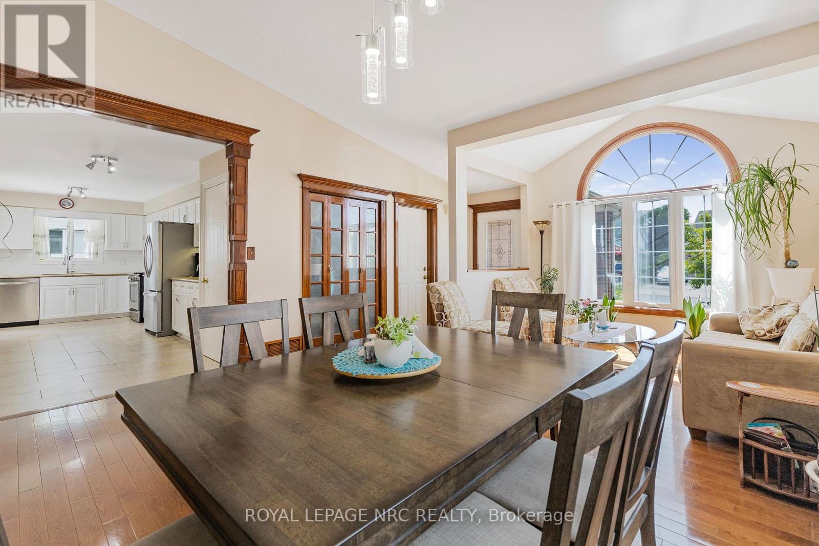 46 FOXHILL CRESCENT - 8