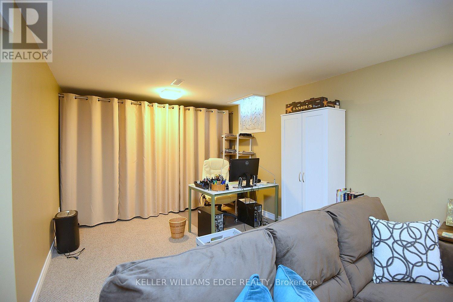 #8 20 MEADOWLANDS BOULEVARD - 32