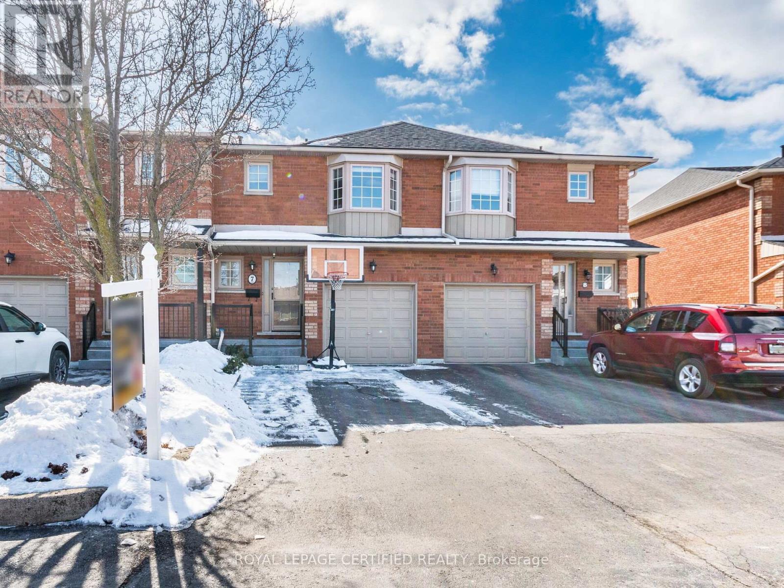 7 - 255 MOUNT ALBION ROAD