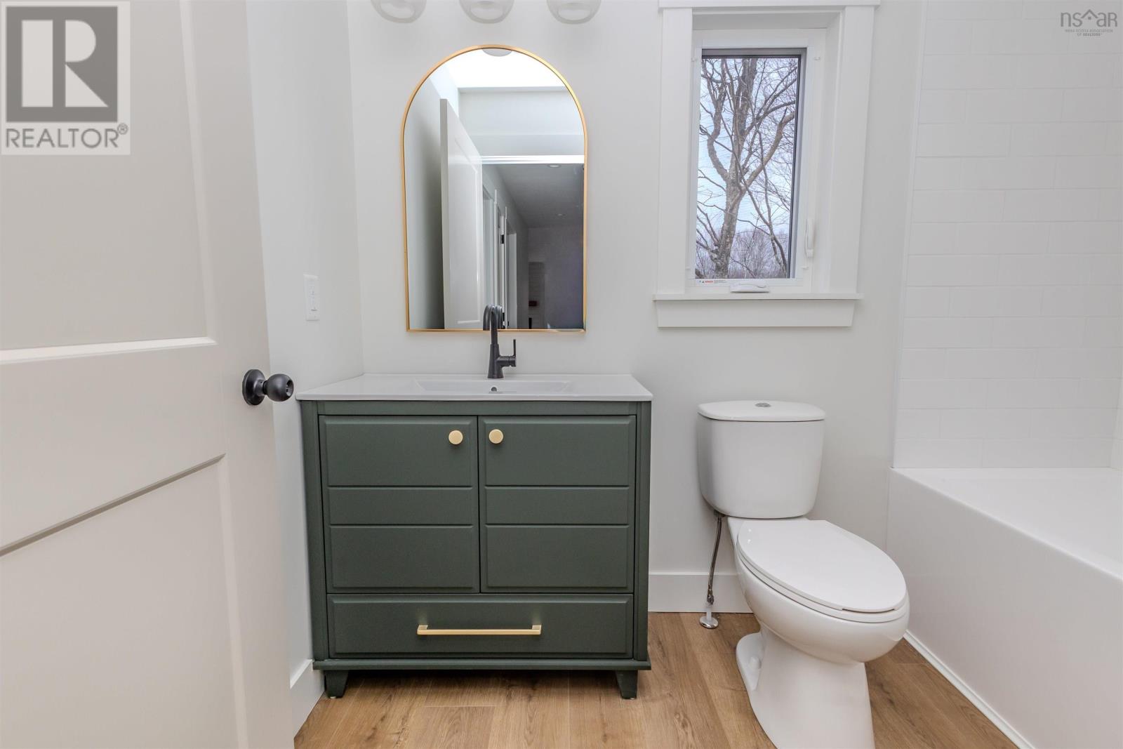 Property 22 of 30 of 43 Emerson Drive