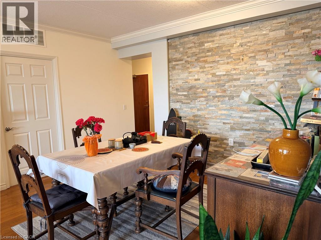 405 ERB Street Unit# 502, Waterloo, Ontario, N2L1W7 — Photo 11
