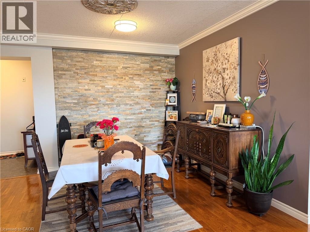 405 ERB Street Unit# 502, Waterloo, Ontario, N2L1W7 — Photo 2