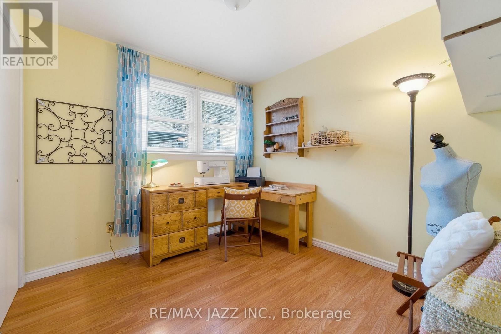 194 ST LAWRENCE STREET W - 17