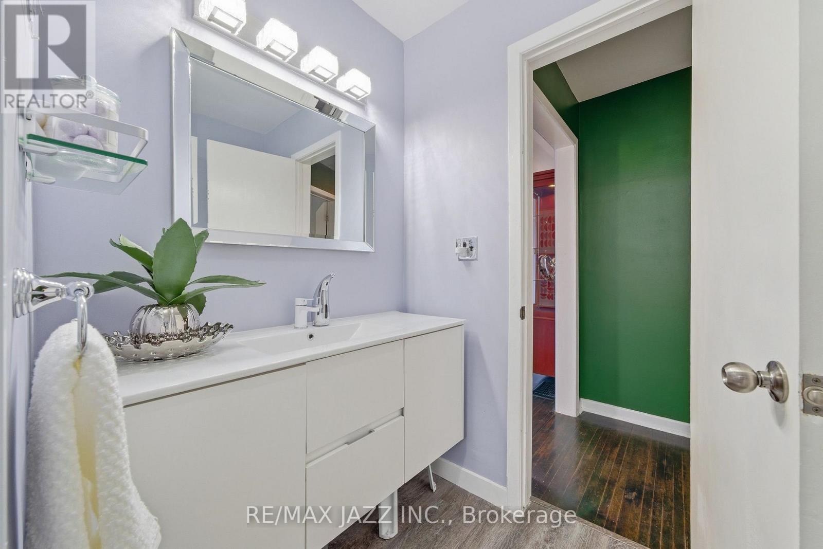 194 ST LAWRENCE STREET W - 22