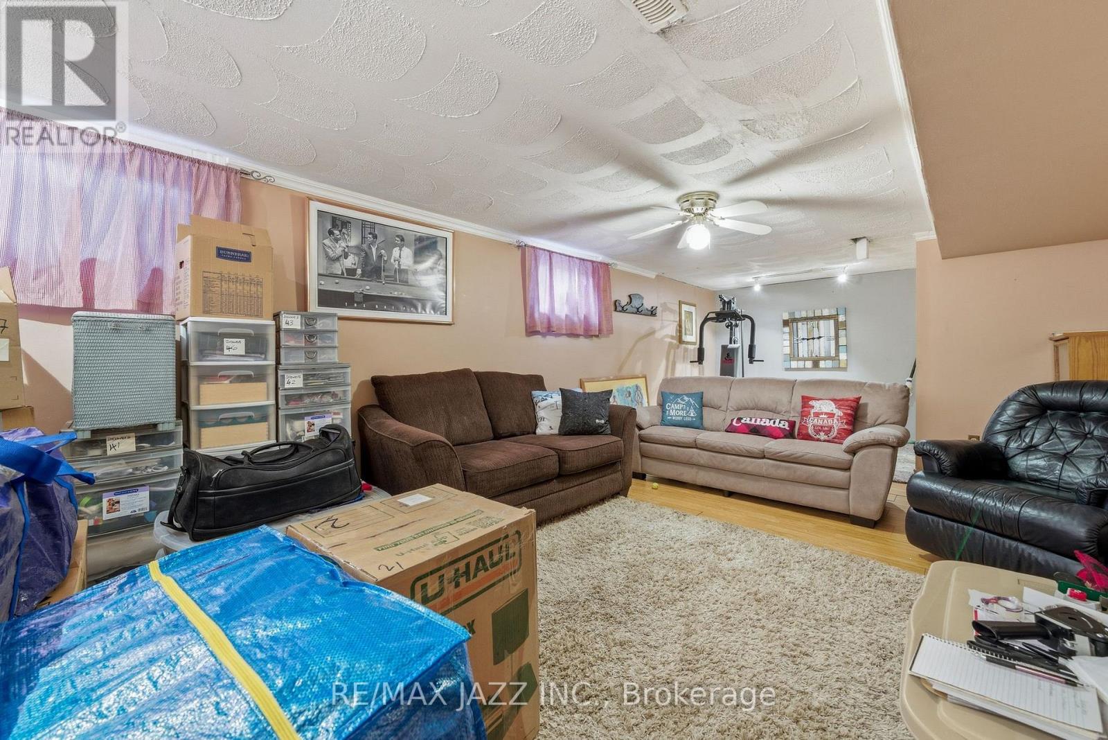 194 ST LAWRENCE STREET W - 23
