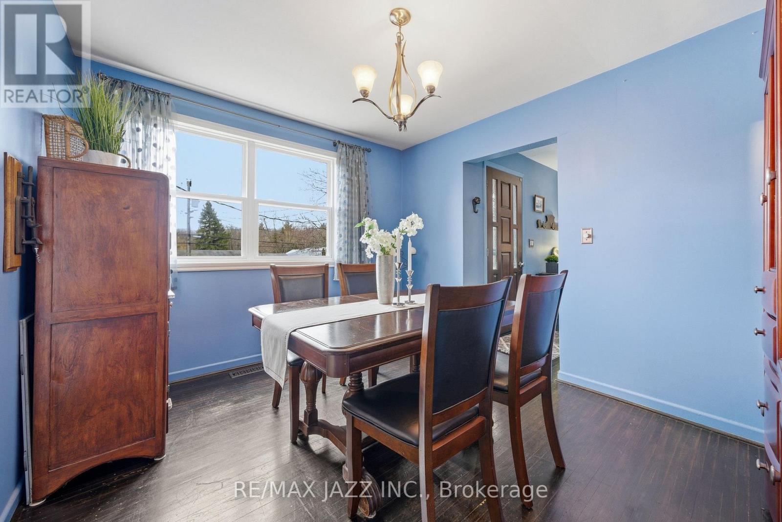 194 ST LAWRENCE STREET W - 7