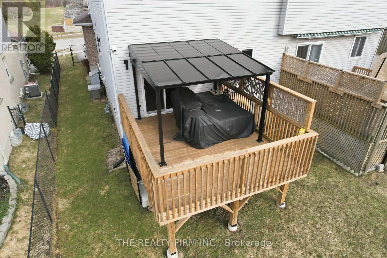 815 DEVERON CRESCENT Property Photo