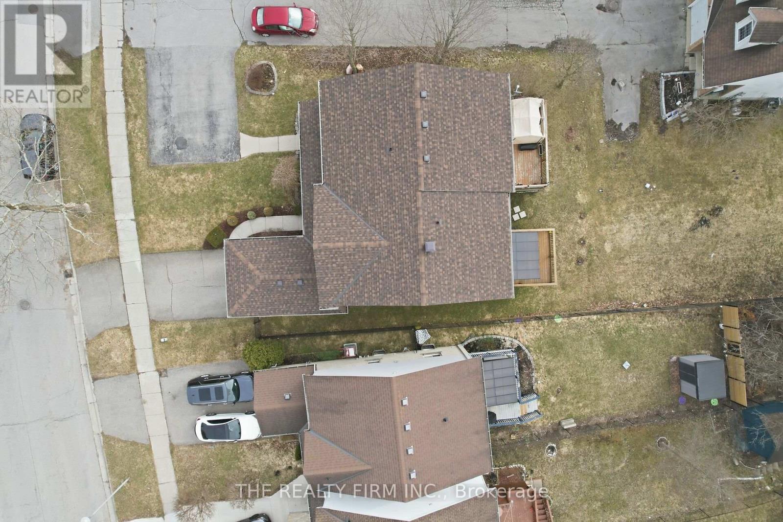 815 DEVERON CRESCENT Property Photo