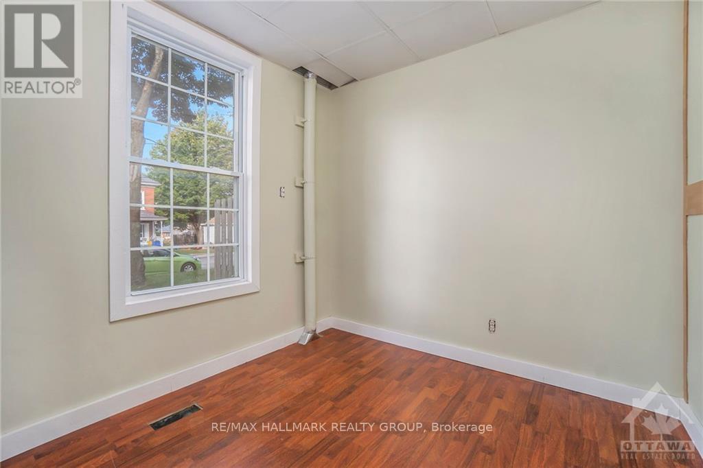 42 CHURCH STREET W - 12
