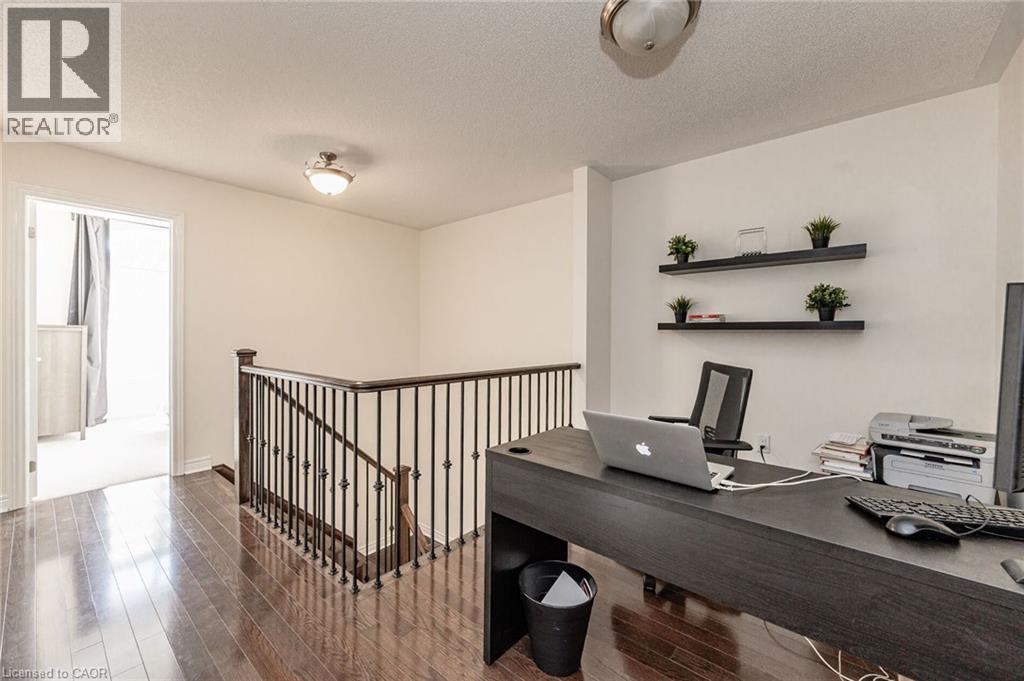 2453 VILLAGE Common - 30