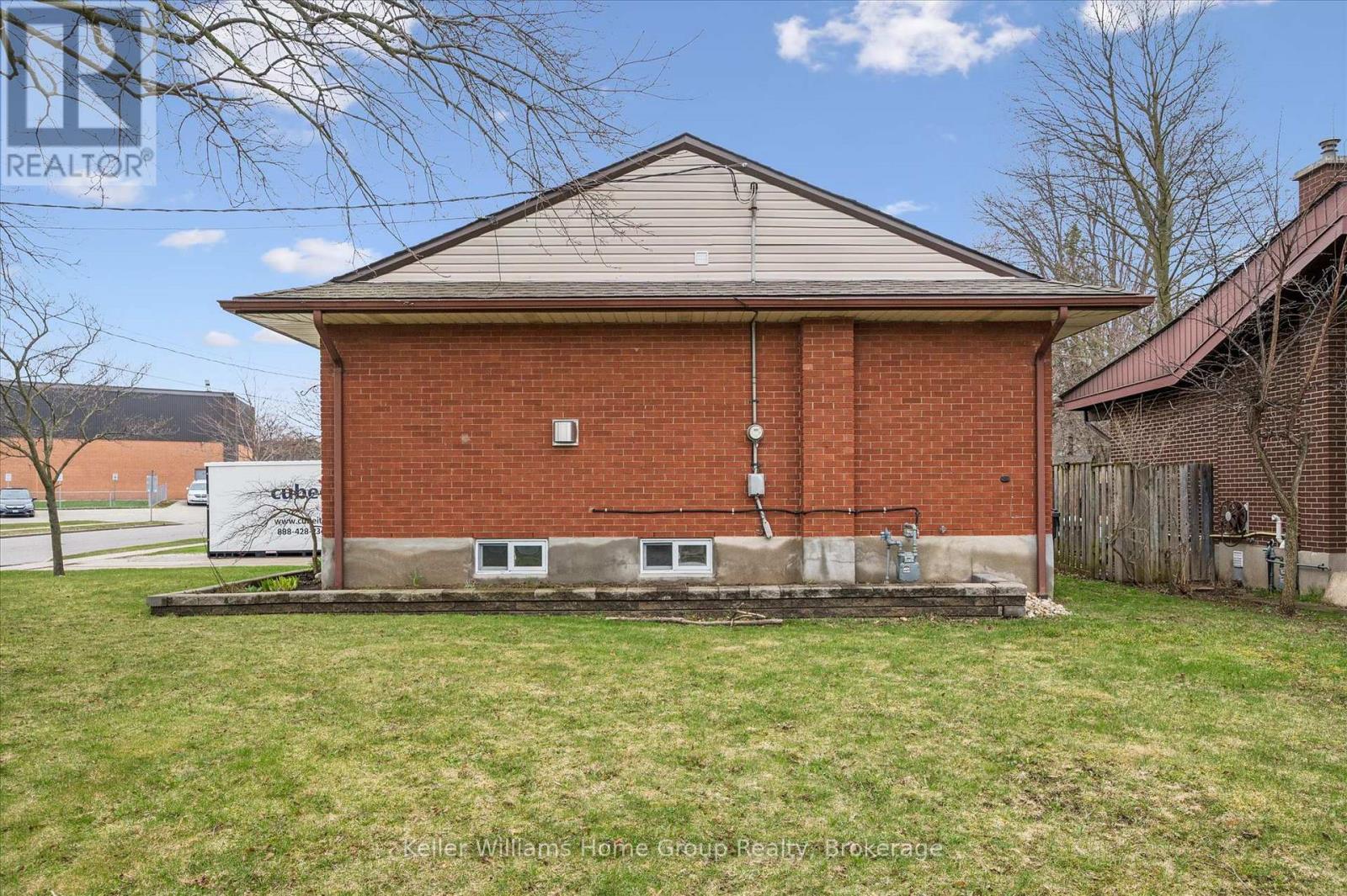 44 MEYER DRIVE - 40