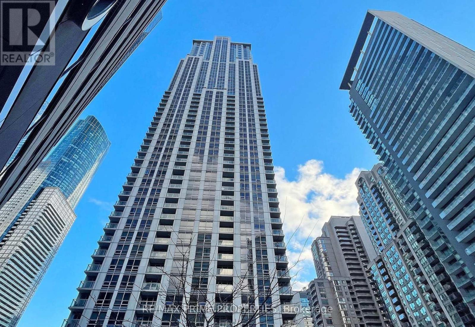 4702 - 763 BAY STREET