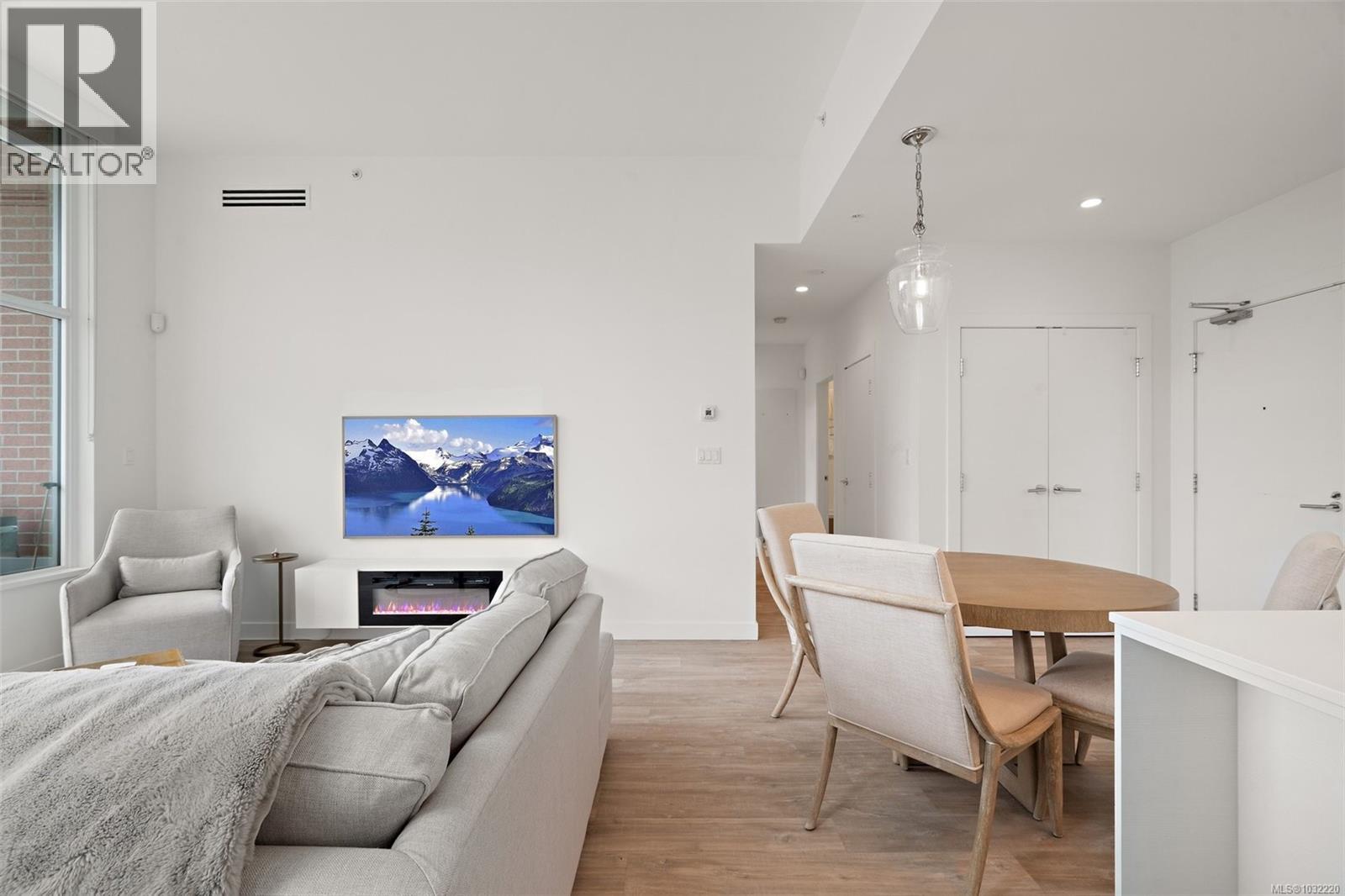 #103 70 SAGHALIE RD - 12