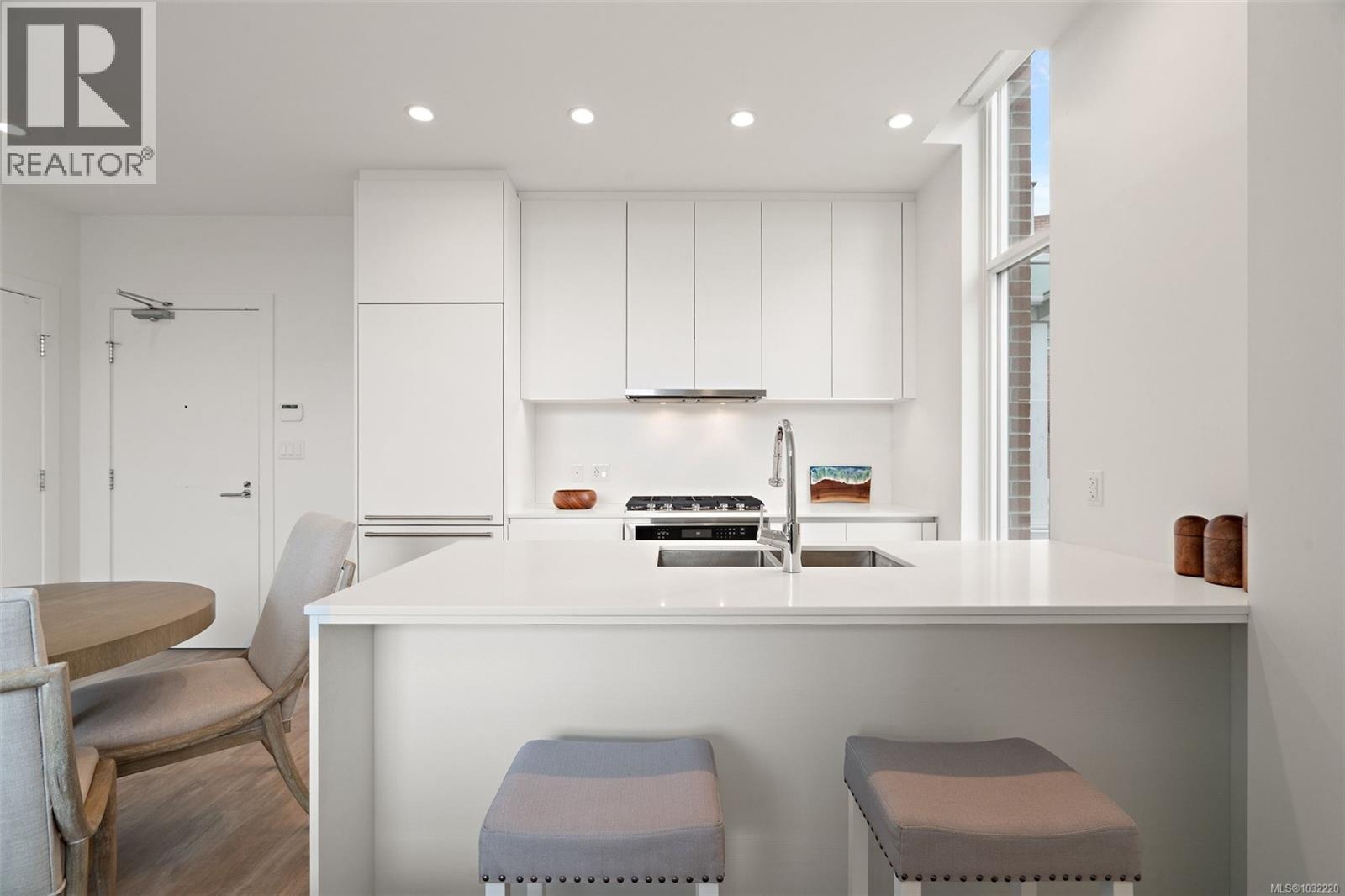 #103 70 SAGHALIE RD - 13